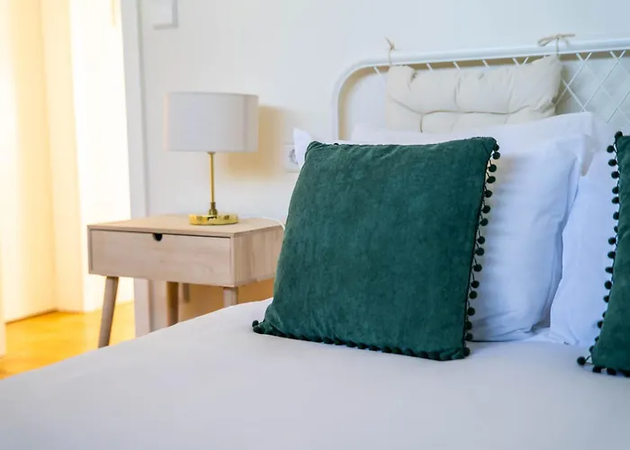 Heights By Lovelystay Apartman *