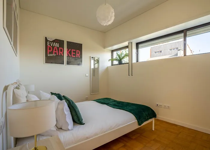 Heights By Lovelystay Oporto